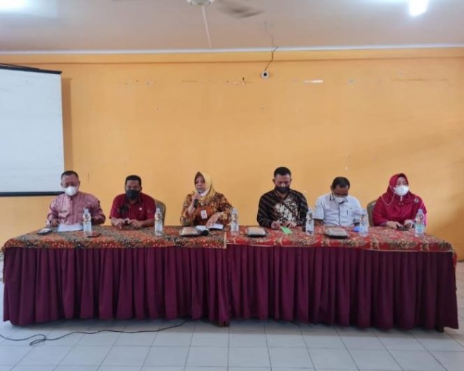 
 Kadisdik Kholijah Berikan Apresiasi dan Selamat Pada Guru Peraih Penghargaan Bupati Bengkalis